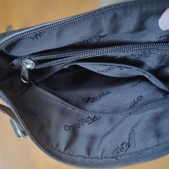 Vintage Y2K Fossil Black Leather Crossbody Bag - Picture 9 of 11